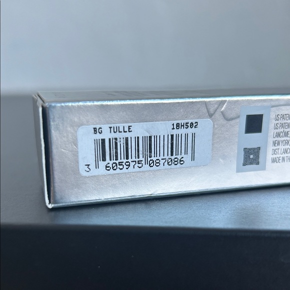 L'Absolu Nu Hydrating Lipstick - Beige Tulle 209 - Picture 10 of 10